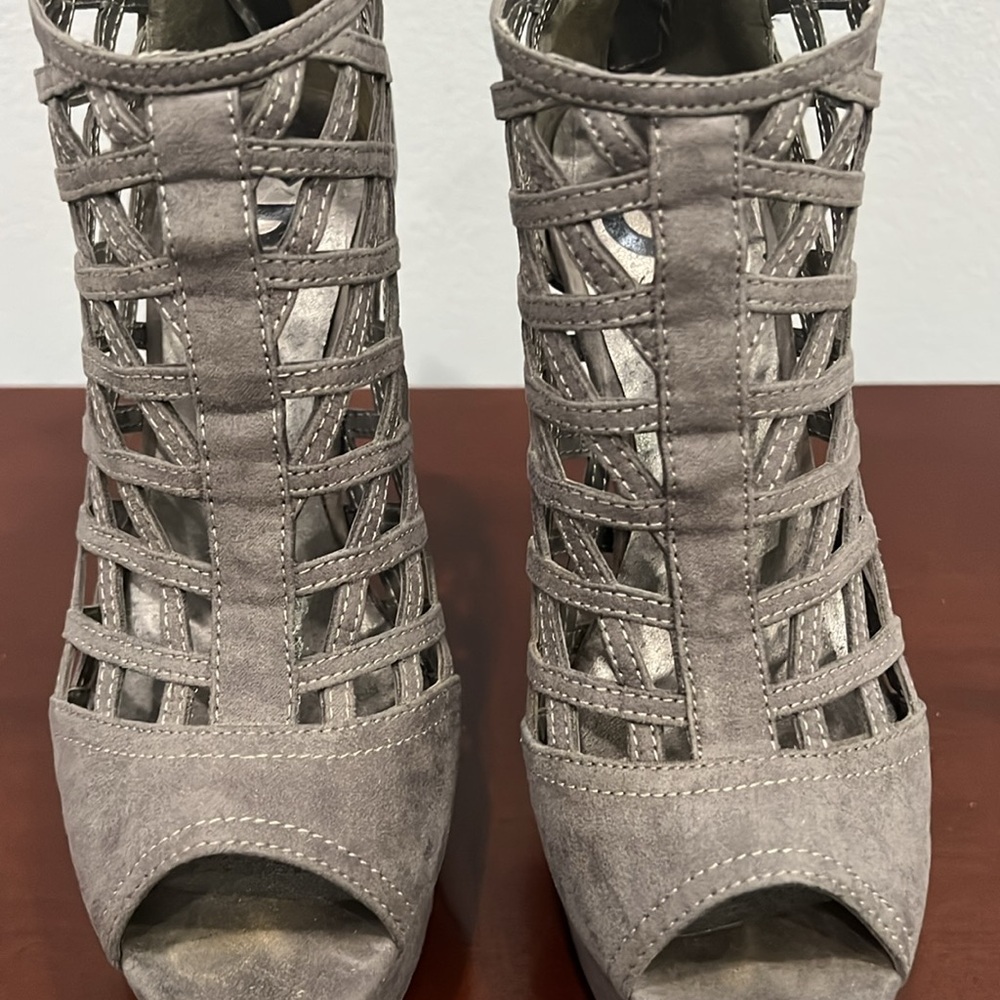 G by Guess GG-CHENTEL2 Gray Fabric Size 7 - Picture 12 of 13